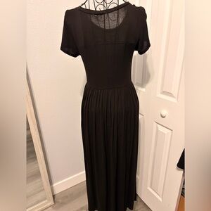 Elegant Black Maxi Dress